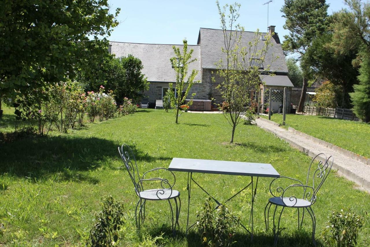 Holiday home Au Mont Chez Nous # Jacuzzi & Sauna # Pontorson